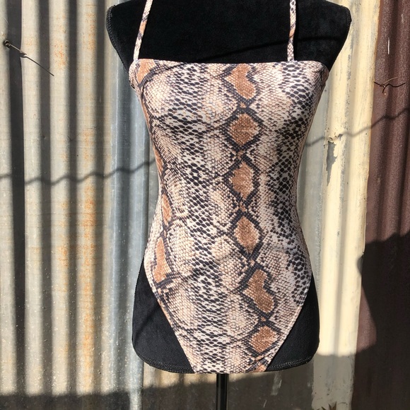 Snake print top - Picture 3 of 6